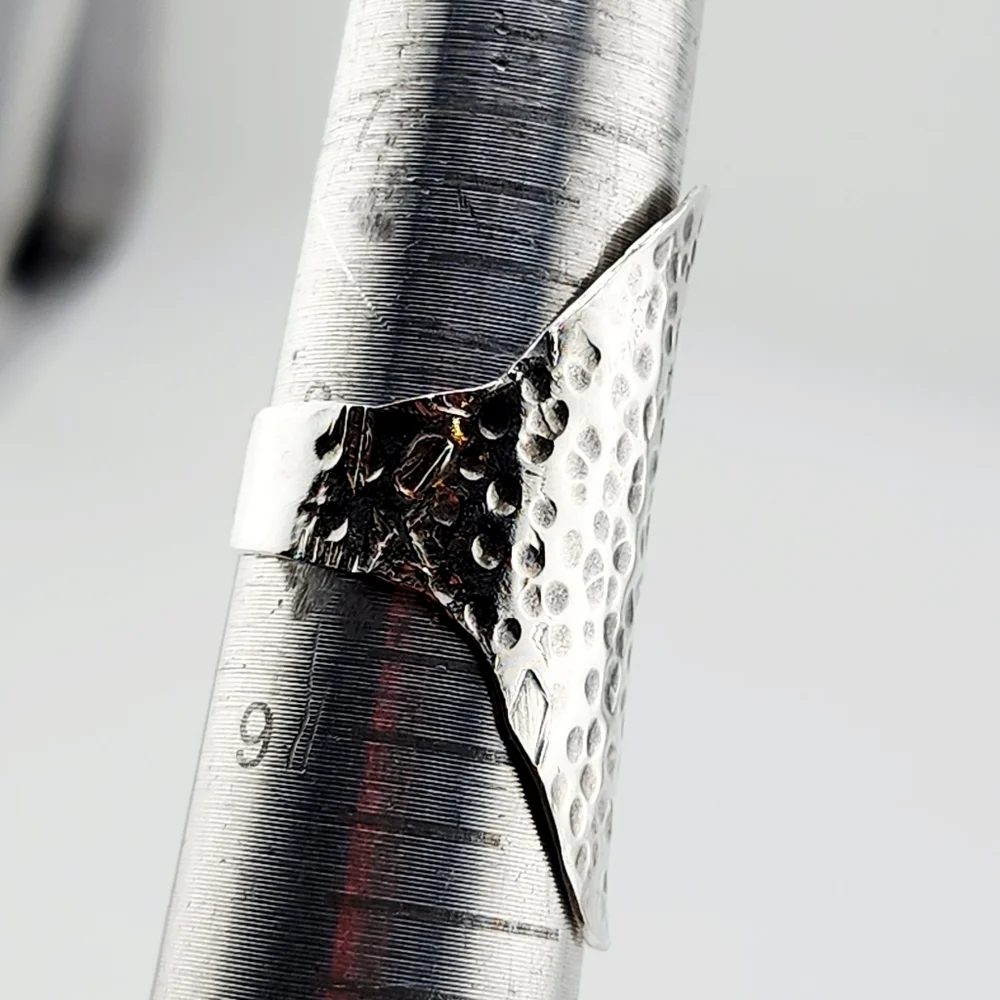 HAMMERED SADDLE STERLING SILVER RING WOMENS SIZE 8